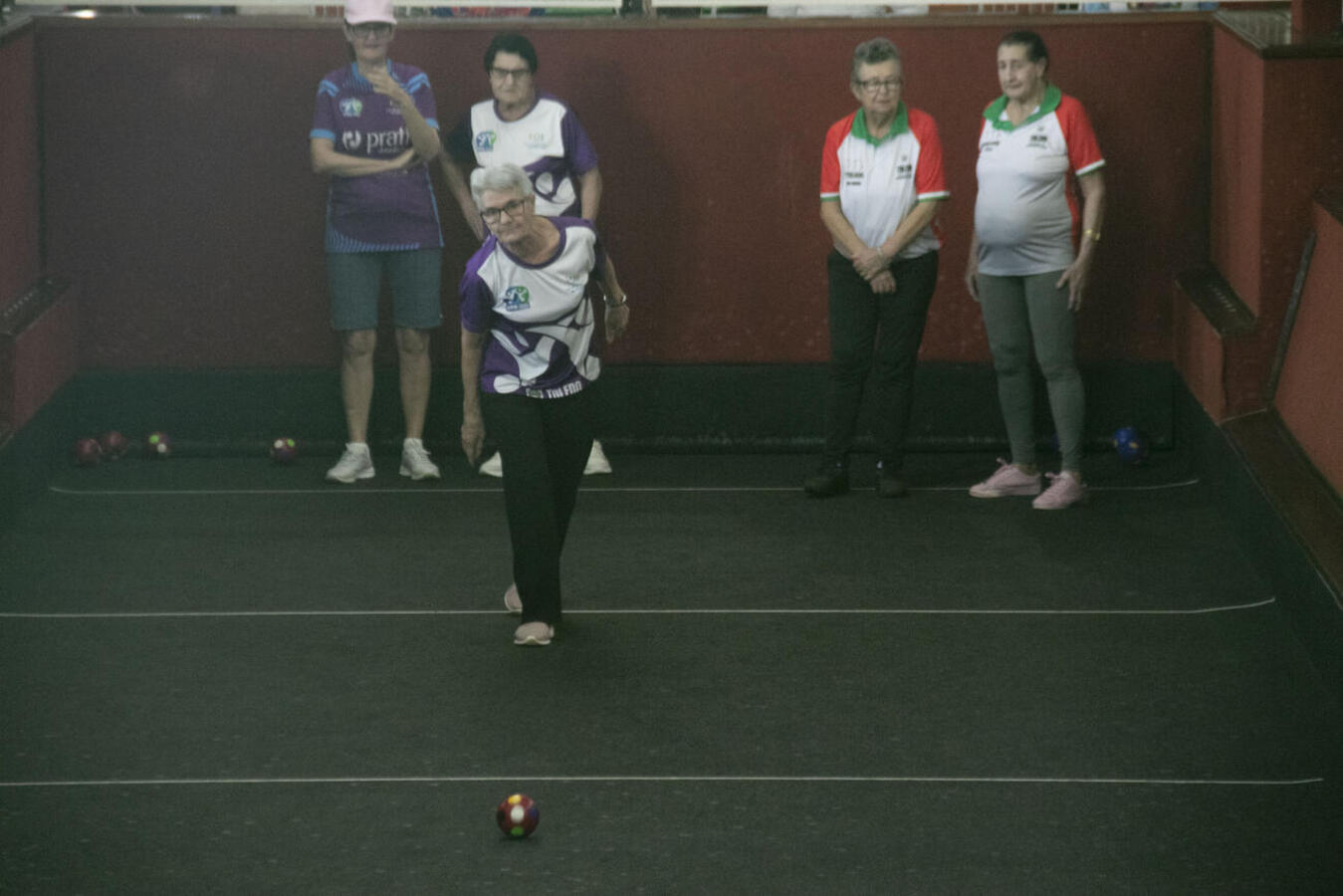 Na última sexta-feira (17) mulheres protagonizaram diversas partidas de bocha no Clube Toledão e aguardam a próxima fase para definirem as campeãs do torneio