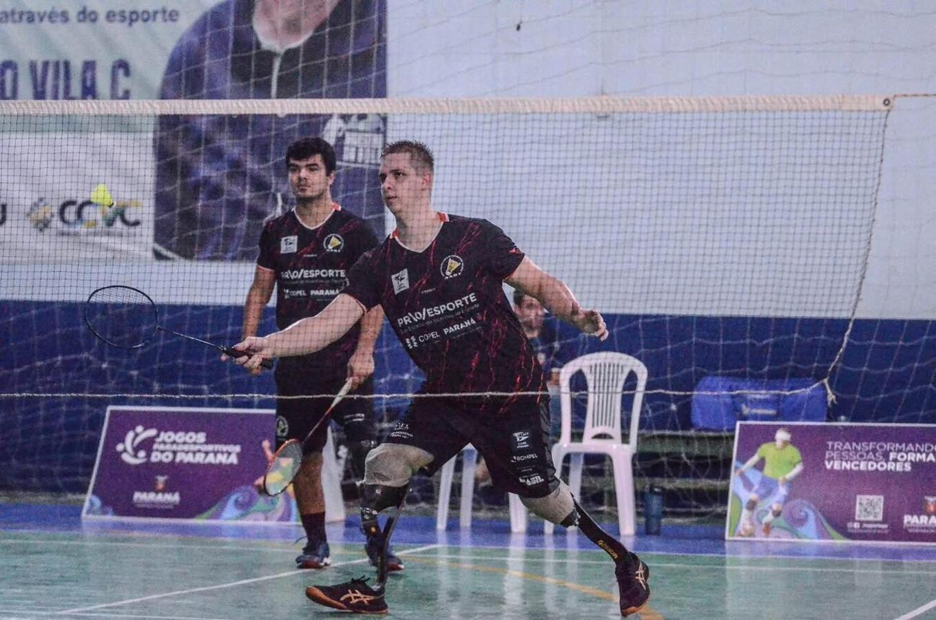 Em etapa realizada em Foz do Iguaçu durante 26 a 29 de março, atletas das modalidades de handebol em cadeira de rodas e badminton representaram Toledo e conquistaram um lugar no pódio das categorias