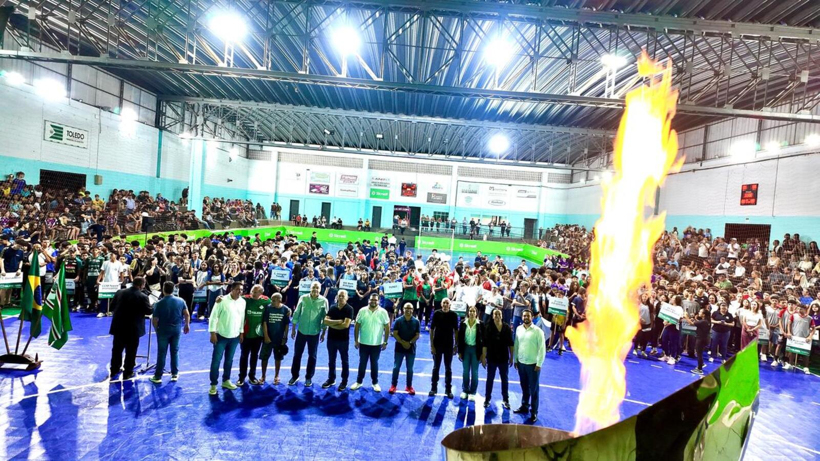 Mais de 3 mil atletas, de 30 escolas, participam da competição que movimenta o município até sexta-feira
