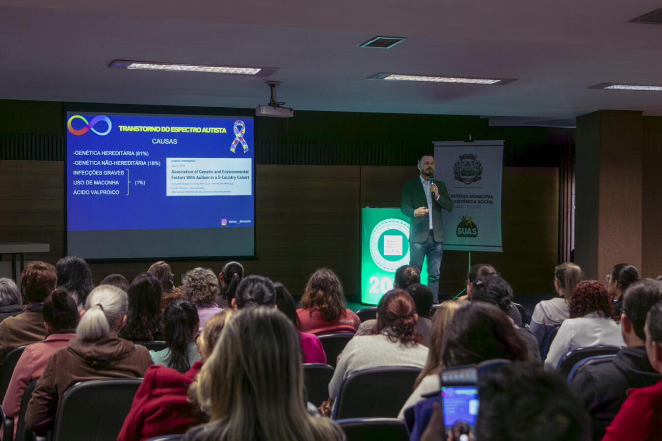 A Faculdade Assis Gurgacz (FAG) recebeu um encontro da Secretaria de Assistência Social com servidores que atuam no serviço de convivência e fortalecimento de vínculo das unidades de assistência social