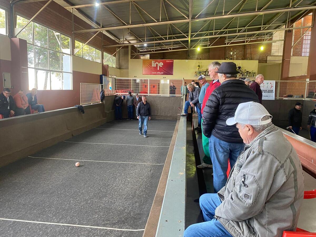 A Secretaria de Esportes e lazer realizou a grande final do Torneio de Bocha Masculina 60+ no Centro Esportivo Lauri José Simon
