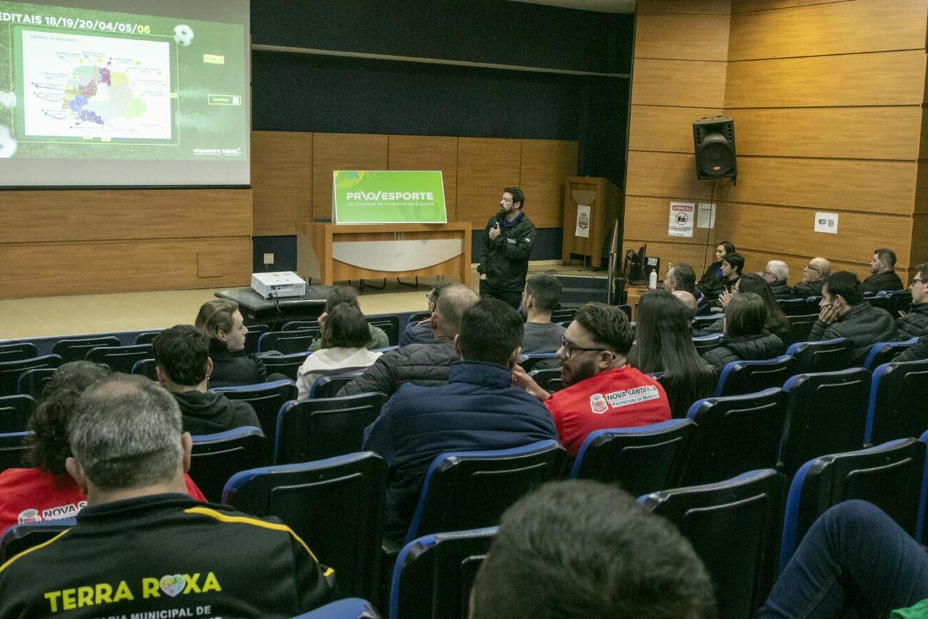 Prestação de contas ao Programa de Incentivo ao Esporte do Paraná foi o centro dos debates durante encontro realizado nesta terça-feira (16) no Acary Oliveira