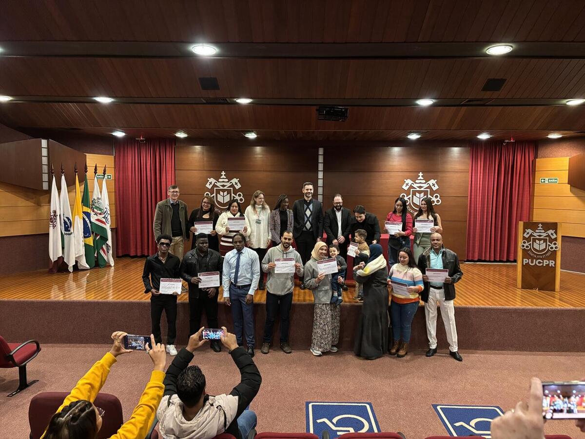 Formatura, no último sábado (13), reuniu alunos de três turmas e marcou encerramento da sexta edição da Escola de Língua Portuguesa para Migrantes