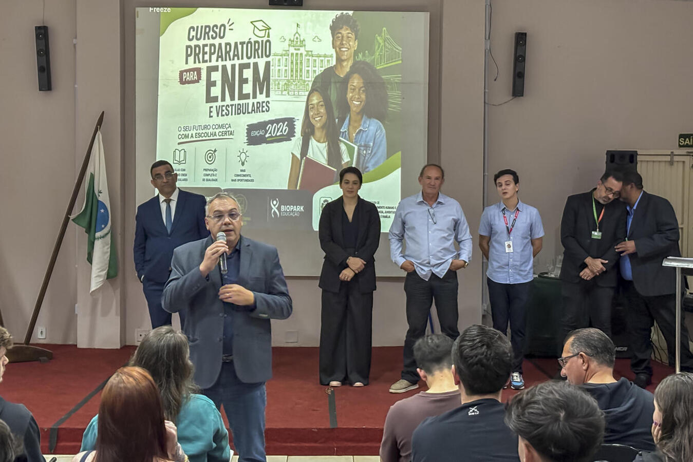 Aulas seguem até novembro com material online gratuito e possibilidade de ingresso de novos estudantes ao longo do ano