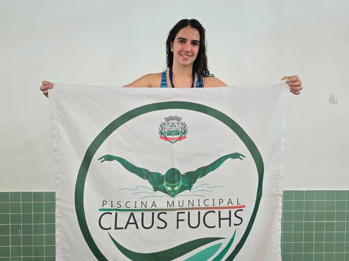 Atletas das piscinas municipais Aldo Bello e Claus Fuchs representaram Toledo em competição realizada em Foz do Iguaçu