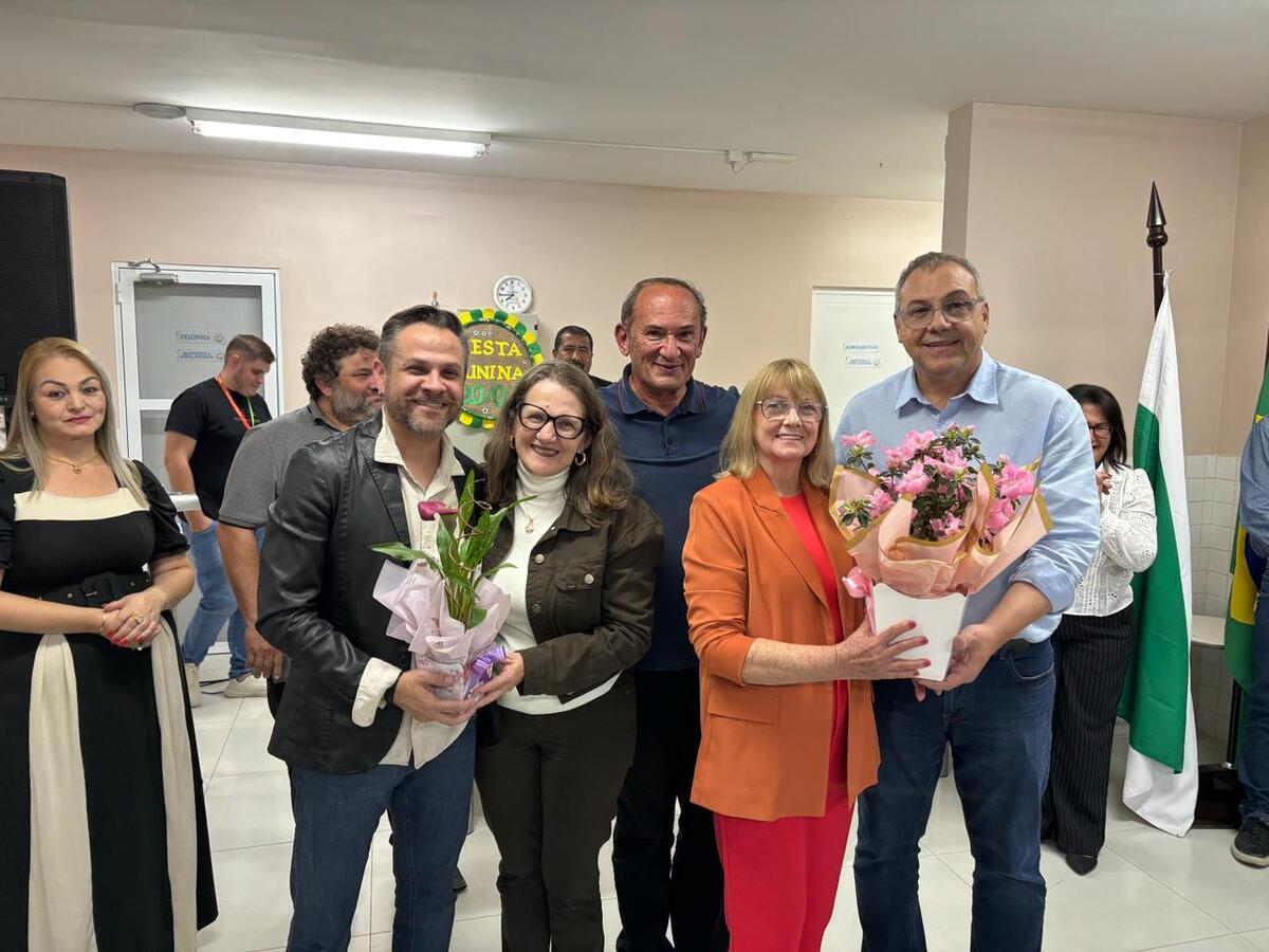 Unidade localizada no Jardim Coopagro recebeu melhorias estruturais e foi reinaugurada em cerimônia com autoridades, servidores e famílias