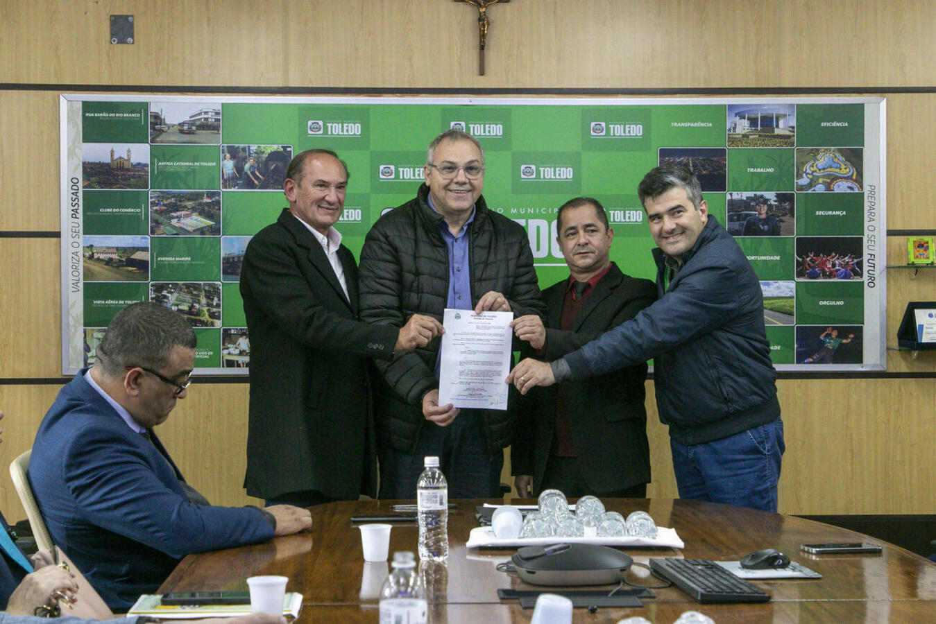 Cada unidade produtiva rural poderá receber até 20 metros cúbicos de materiais como rachão, rachãozinho, pedra britada nº 2, pedra britada nº 1 e pó de pedra