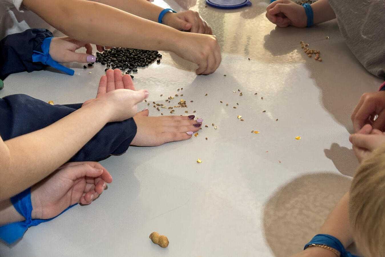 No retorno do recesso, escola em Dois Irmãos realizou, nesta quarta-feira (29), uma gincana temática com brincadeiras que envolveram turmas do Infantil 4 ao 5º ano