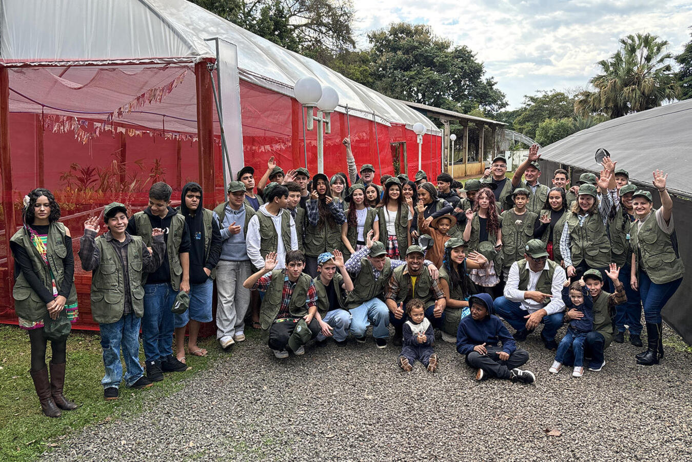 Com a presença de familiares dos adolescentes atendidos pelo projeto, evento realizado no último sábado (11) também foi prestigiado por autoridades municipais