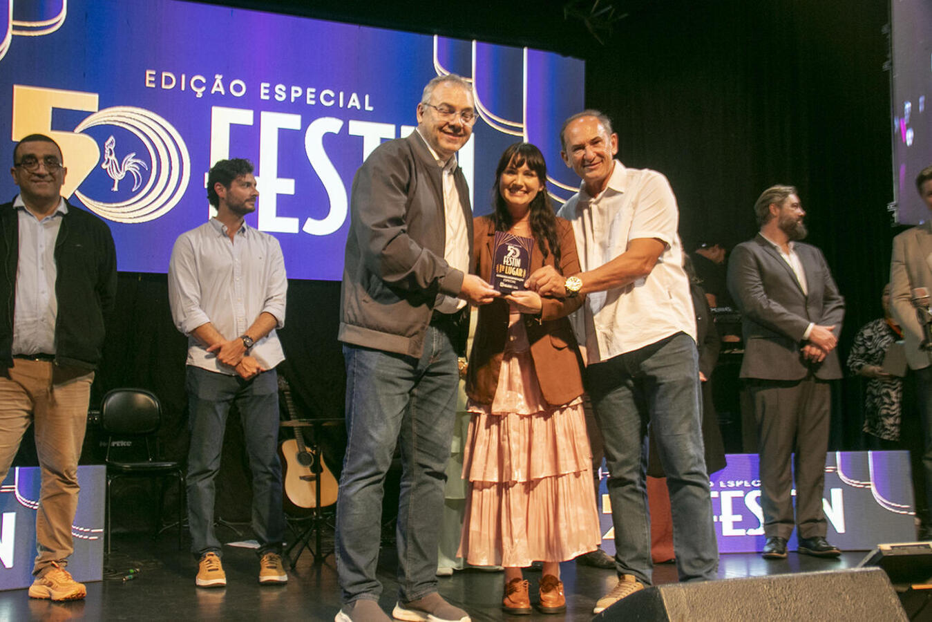 Ganhadores de troféus e prêmios em dinheiro foram conhecidos após grande final realizada no último sábado (25) no Teatro Municipal, que recebeu grande público