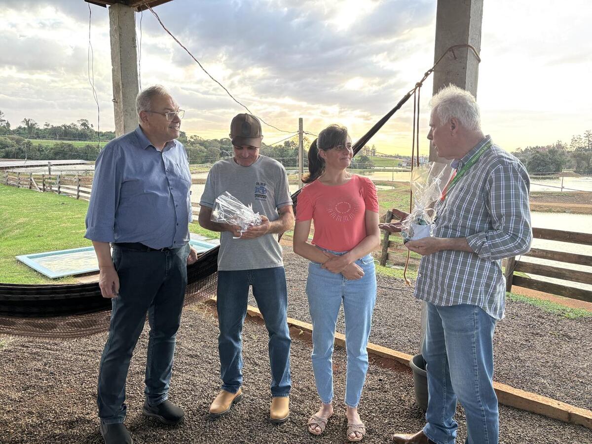 Café comemorativo marcou o início das atividades, que têm como destaque a 2ª Festa do Agricultor no próximo sábado (25)