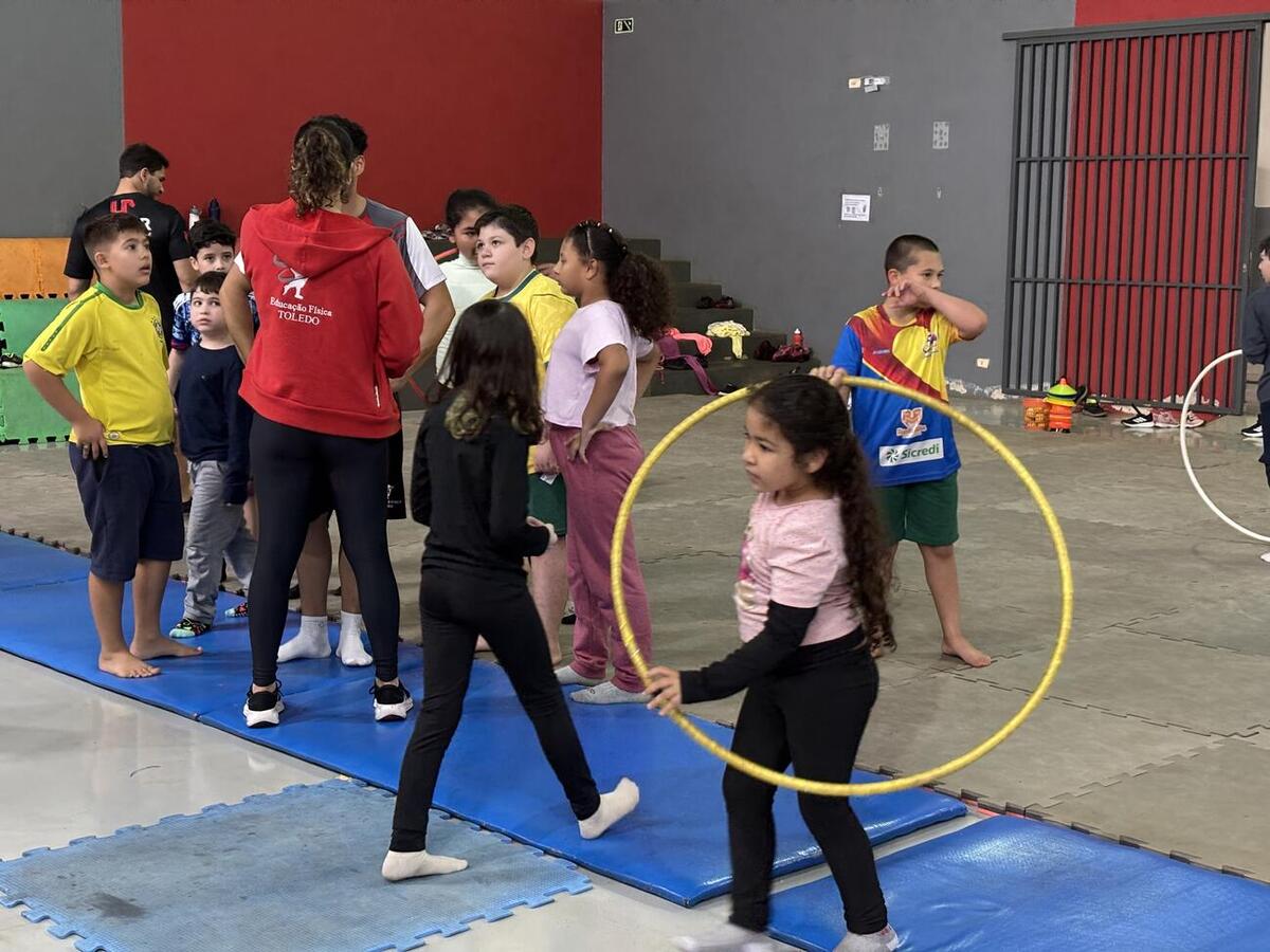 Atividades recreativas e esportivas foram realizadas durante quatro dias, com participação de acadêmicos de Educação Física da universidade