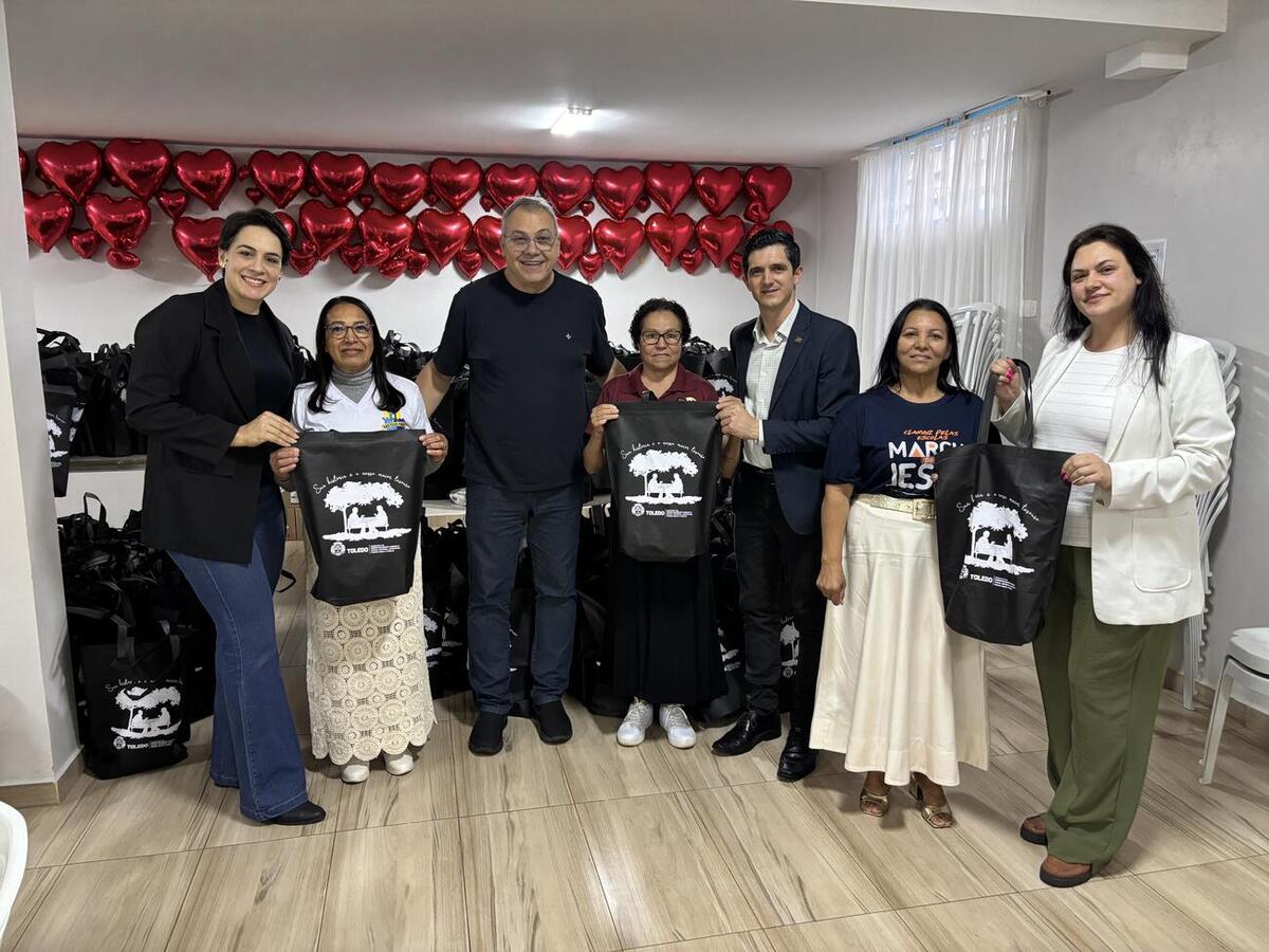 Ações contemplaram integrantes do Grupo Castelo Forte e da Associação de Deficientes Visuais de Toledo
