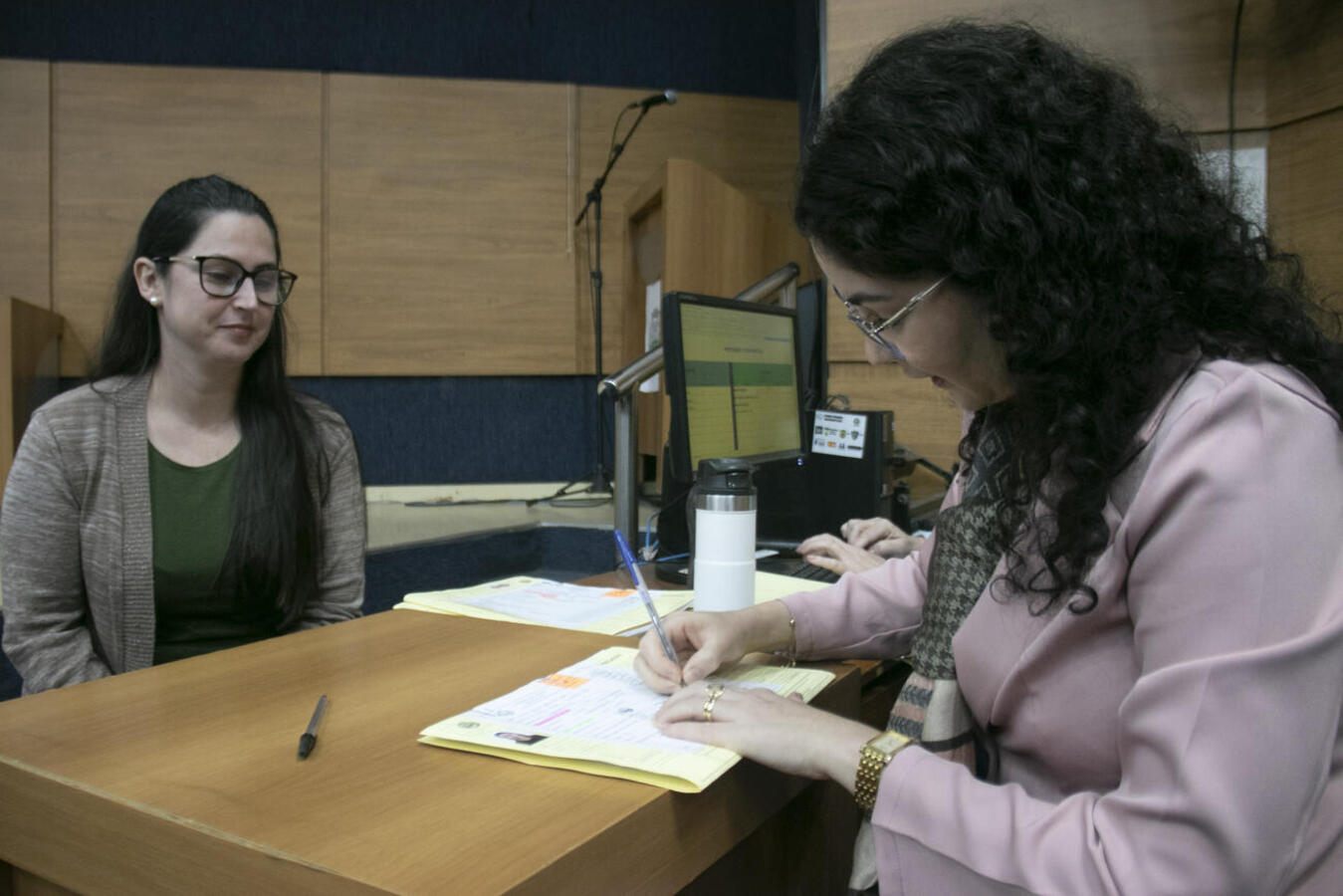 Nove profissionais passam a integrar o quadro funcional do município nas áreas de assistência social e educação