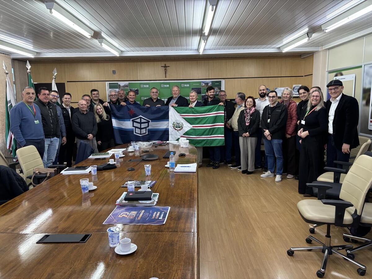 Prefeito Mario Costenaro apresentou as principais características da Toledo paranaense e destacou a satisfação em ampliar o relacionamento institucional com a cidade norte-americana