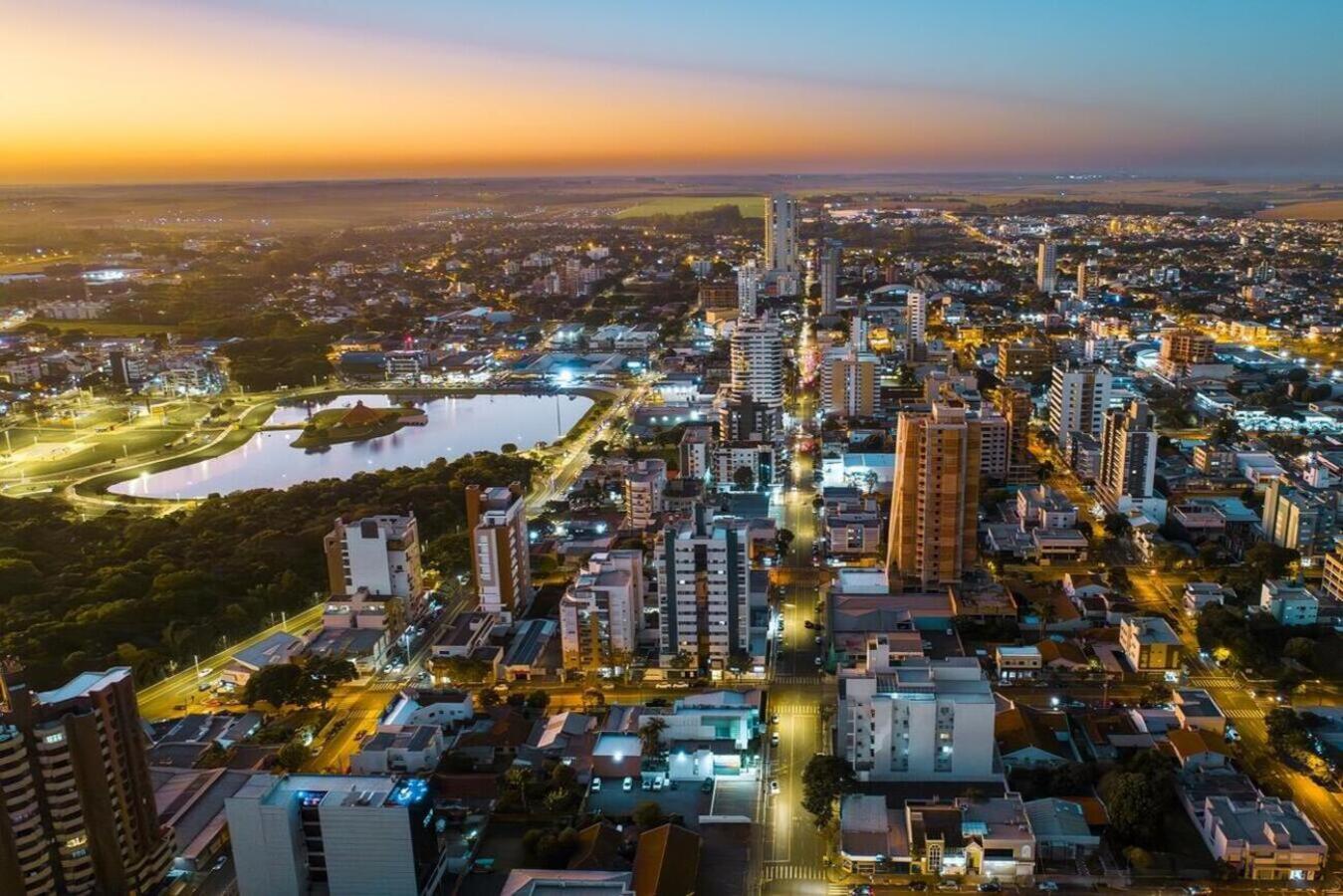 Engenheiros e arquitetos de Toledo e região participaram da apresentação da plataforma Aprova Digital, utilizada pela Secretaria de Planejamento, Habitação, Urbanismo e Mobilidade para a tramitação digital de serviços da área de Obras