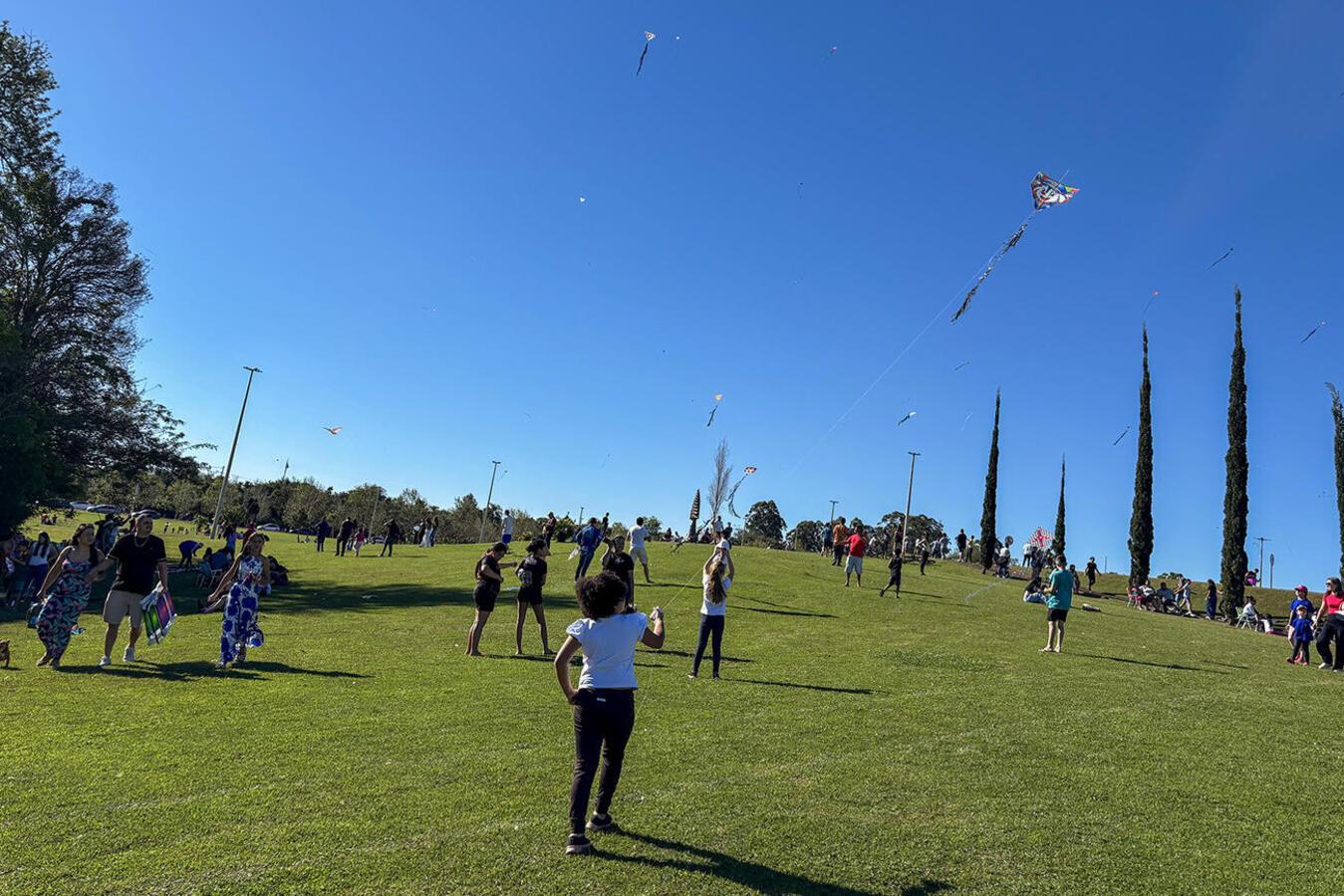Ação da Secretaria Municipal de Esportes e Lazer, na tarde de domingo (23), teve a distribuição gratuita de 500 kits e outras opções de lazer para a criançada