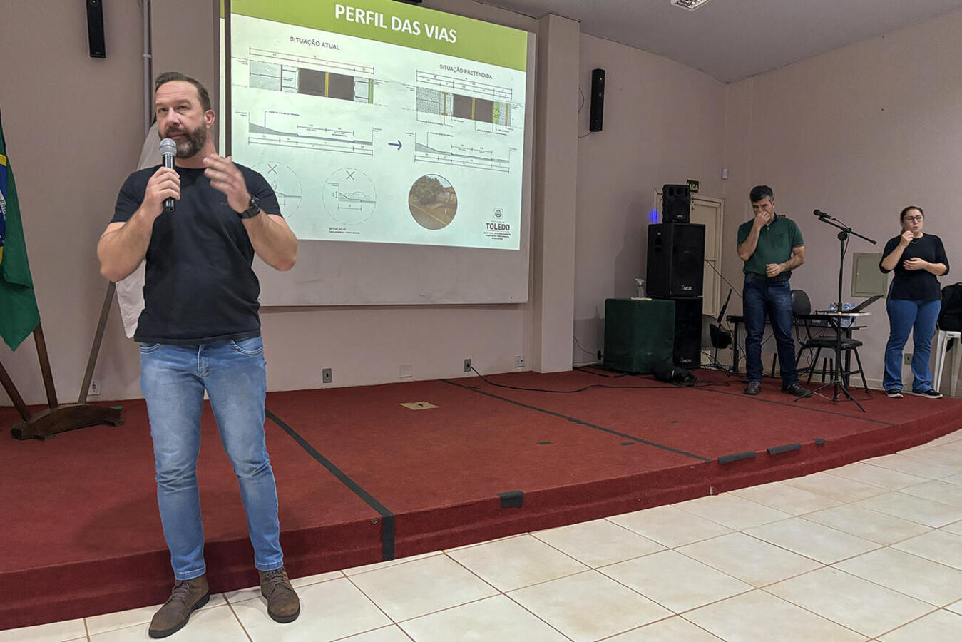 Moradores presentes a encontros realizados na noite desta quinta-feira (27) no CJU do Jardim Europa conheceram detalhes e puderam tirar dúvidas a respeito dos projetos