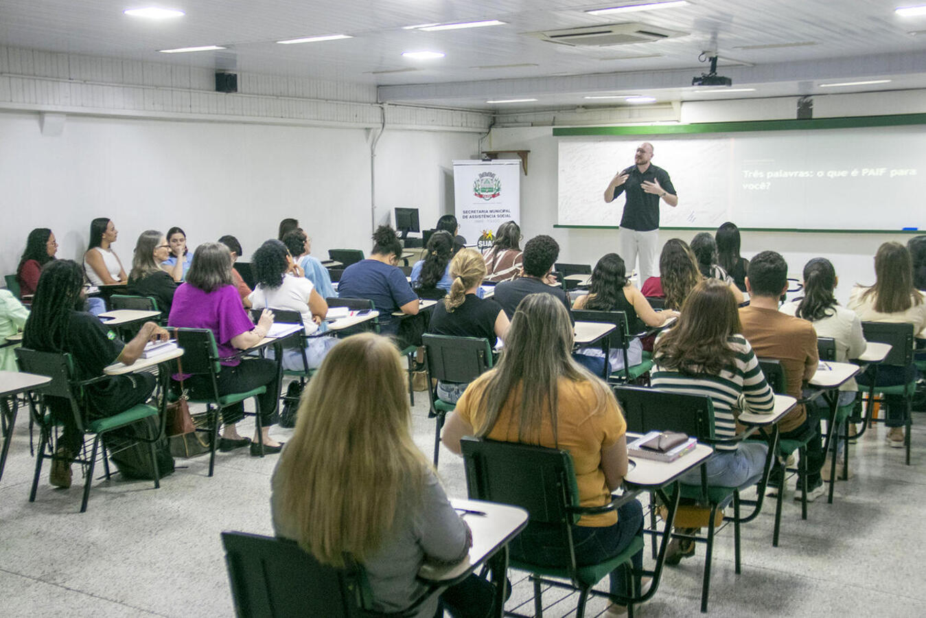Serviço de Proteção e Atendimento Integral à Família é o tema central de curso que está sendo ministrado nesta quarta e quinta (19 e 20) no câmpus local da FAG