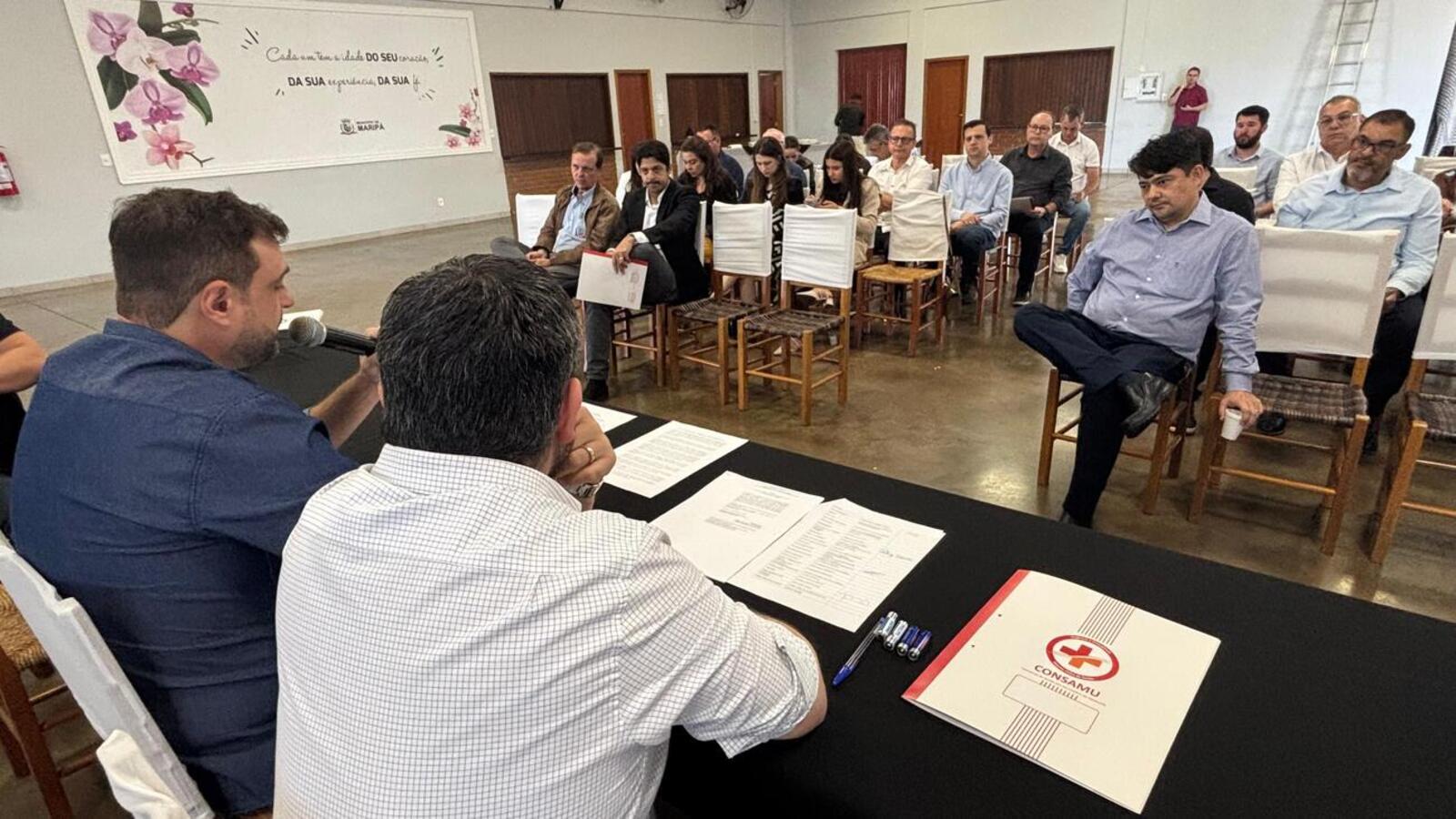 Mario Costenaro questiona participação da União e do Estado no custeio dos serviços e alerta para transferência crescente de responsabilidades aos municípios