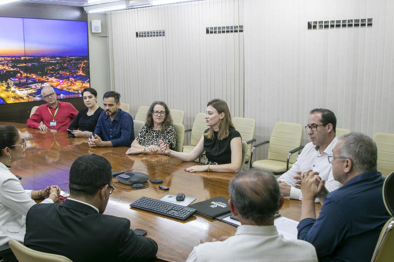 Lançamento do programa reuniu entidades parceiras. Serão 30 vagas ofertadas nesta primeira etapa