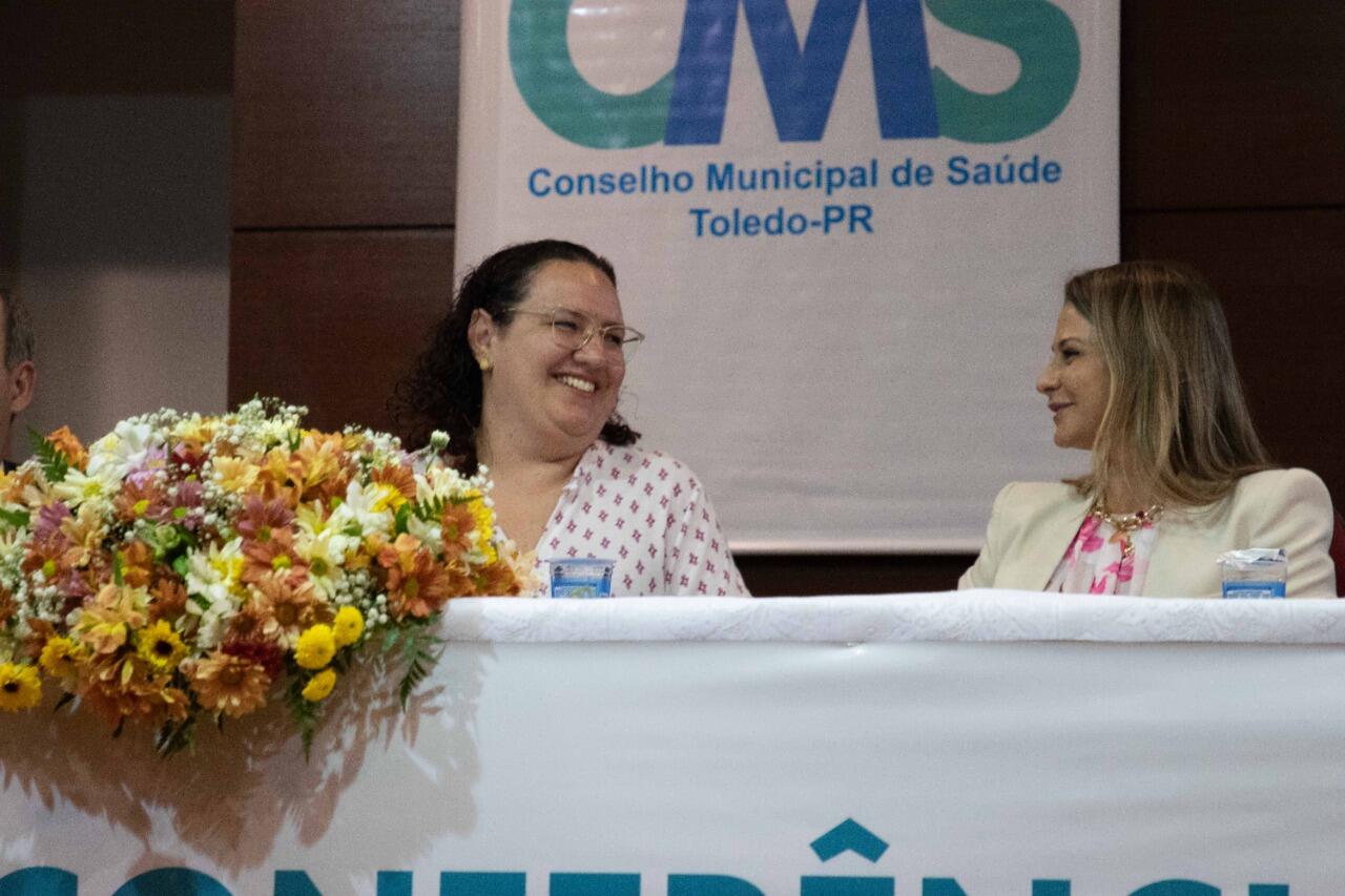 Presidente e Secretária de Saúde