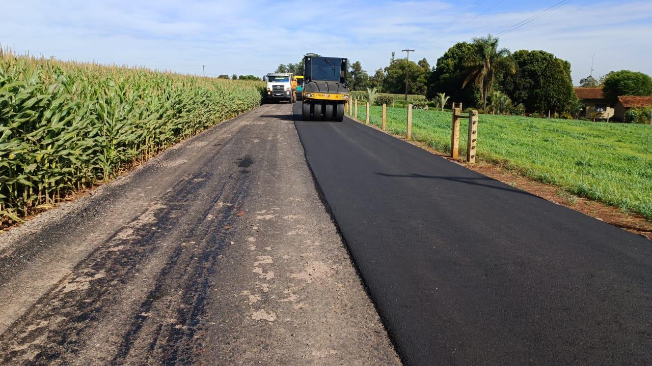 Pavimentação em estrada rural