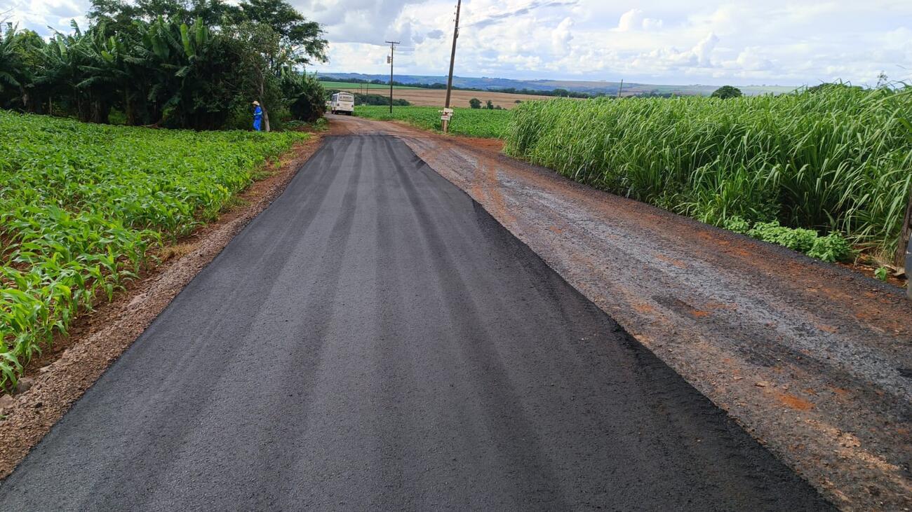 Pavimentação em estrada rural