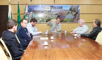 Encontro reúne administração municipal e representantes do agronegócio