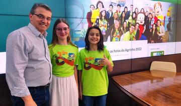 O concurso foi destinado aos estudantes da etapa do Ensino Fundamental II e Ensino Médio, regularmente matriculados em instituições de ensino da rede pública do Paraná. Os primeiros lugares de cada ano/série foram premiados com um smartphone, bem como seus professores