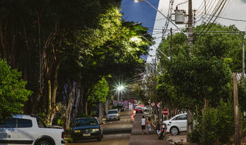 Em até 18 meses todo o parque luminotécnico da cidade e interior será modernizado. A Rua Cedro, na Grande Pioneira, foi a primeira a ter todas as lâmpadas substituídas pela nova tecnologia