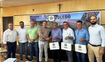 Toledo recebe comitiva londrinense para conhecer programa de infraestrutura rural