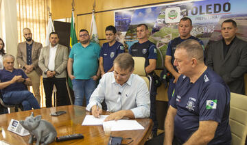 Ato realizado na manhã desta terça (9), na Sala de Reuniões do Gabinete do Prefeito, marca início de nova fase dos quase 29 anos de história da corporação