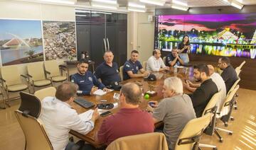 Encontro na manhã desta sexta (26), na Sala de Reuniões do Gabinete do Prefeito, definiu detalhes que estarão em edital para concorrência para concessão do serviço