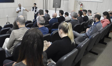 Empresários e profissionais da construção civil foram convidados para reunião de trabalho realizada na manhã desta terça (11) no auditório do Edifício Luis Brandalize