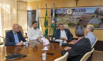 Executivos falaram, na tarde desta quinta (10), na Sala de Reuniões do Gabinete do Prefeito, sobre ações da instituição voltadas ao desenvolvimento de municípios