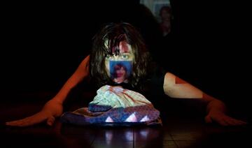 Com entrada franca, espetáculo protagonizado pela atriz Ana Karina Barbieri (Cia. do Terno de Dança-Teatro/Londrina), será encenado no dia 26 (domingo), às 19h