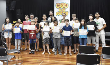 Entrega de certificados a alunos de Informática Básica e 11 de Confecção de Bolsas com Garrafa Pet ocorreu na tarde de quinta (23), na sede do equipamento público