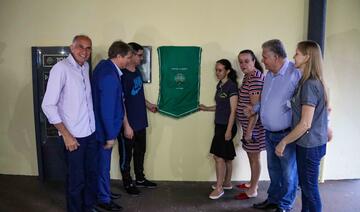 A entrega da estrutura reformada aconteceu com a presença da comunidade escolar 