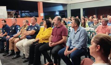 Educação e segurança são temas de encontro com a comunidade de Vila Ipiranga