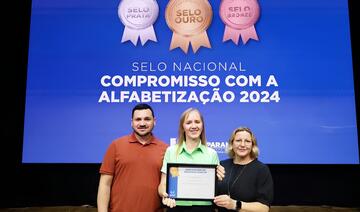 Secretário estadual da Educação entregou ontem (16) certificados a municípios que atingiram categoria ouro no Selo Nacional Compromisso com a Alfabetização