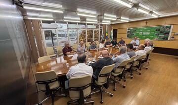 Valor da terra nua foi tema de reunião promovida na tarde desta quarta-feira (12) pela Deseco com associações agropecuárias e trabalhistas do município