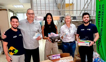 Integrantes do Conselho do Jovem Empreendedor arrecadaram itens que foram entregues às crianças das Casas Abrigo