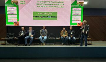 Evento foi realizado no auditório do Centro de Eventos Ismael Sperafico e reuniu profissionais da área do agro