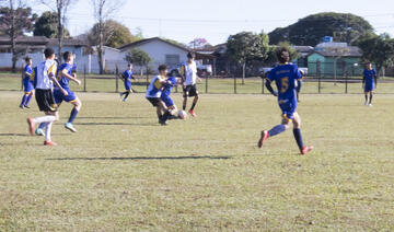 este ano 32 equipes, de 17 escolas, participam da competição nas categorias de 12 a 14 e 15 a 17 anos. Jogos seguem até a próxima semana