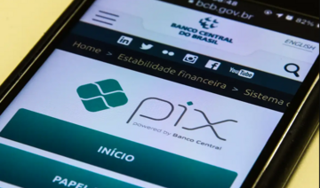 Foto de um celular com a home do site do Banco Central do Brasil. Foto: Marcello Casal Jr/Agência Brasil