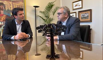 Mario Costenaro e Eduardo Pimentel se reuniram durante agenda do prefeito de Toledo na capital do Estado para troca de experiências em projetos