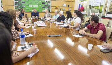 Detalhes de projeto de lei enviado à Câmara foram apresentados em encontro na Sala de Reuniões do Gabinete do Prefeito realizado na tarde desta segunda (13)