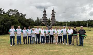 Obra instalada no Parque do Povo Luiz Cláudio Hoffmann reúne simbolismo do cooperativismo e participação de 11 cooperativas do município