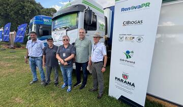 Durante o Show Rural 2026, Mario Costenaro visitou o estande do IDR-PR para conhecer mais sobre o programa de conectividade digital no campo
